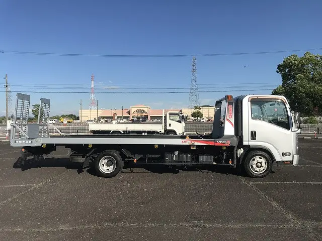 いすゞ エルフ TRG-NPR85AN(2WD)の写真8