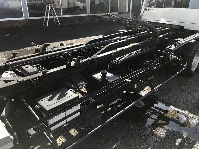 いすゞ エルフ TRG-NPR85AN(2WD)の写真47