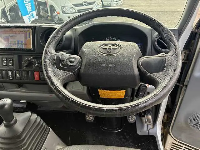 トヨタ ダイナ 2RG-XZU605(2WD)の写真33