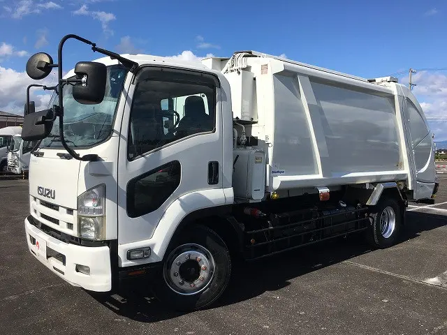 いすゞ フォワード LKG-FTR90S2(2WD)の写真1