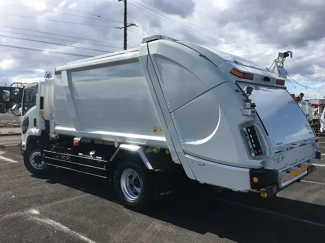 いすゞ フォワード LKG-FTR90S2(2WD)の写真6