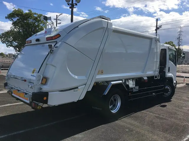 いすゞ フォワード LKG-FTR90S2(2WD)の写真8