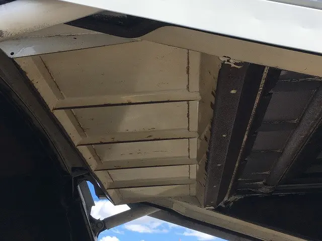 いすゞ フォワード LKG-FTR90S2(2WD)の写真22