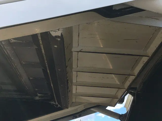 いすゞ フォワード LKG-FTR90S2(2WD)の写真23