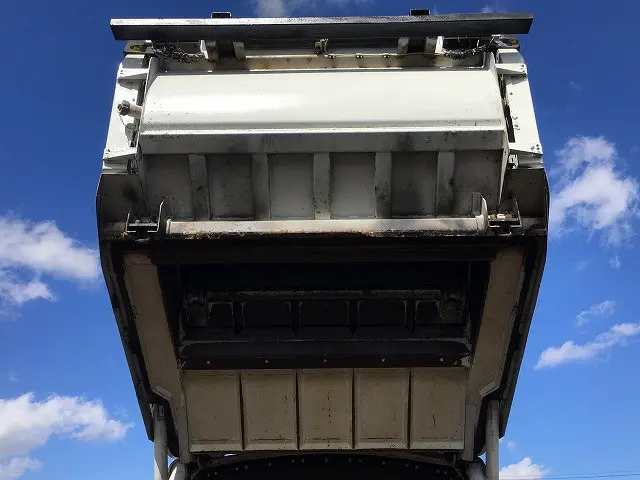 いすゞ フォワード LKG-FTR90S2(2WD)の写真29