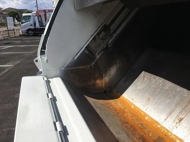 いすゞ フォワード LKG-FTR90S2(2WD)の写真30