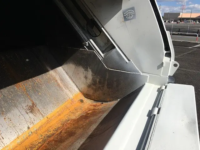 いすゞ フォワード LKG-FTR90S2(2WD)の写真31