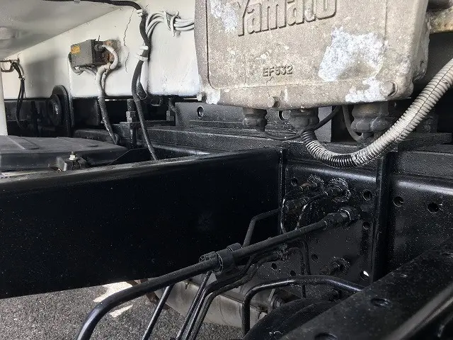 いすゞ フォワード LKG-FTR90S2(2WD)の写真36