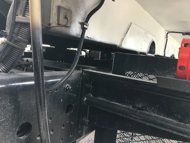 いすゞ フォワード LKG-FTR90S2(2WD)の写真38