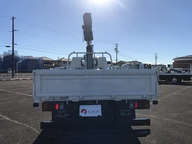 いすゞ エルフ BKG-NKR85AR(2WD)の写真5