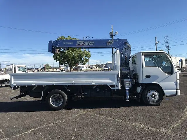 いすゞ エルフ BKG-NKR85AR(2WD)の写真8