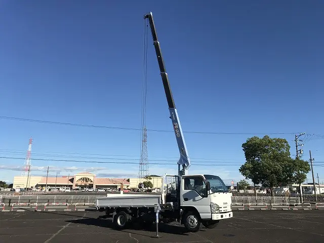 いすゞ エルフ BKG-NKR85AR(2WD)の写真17