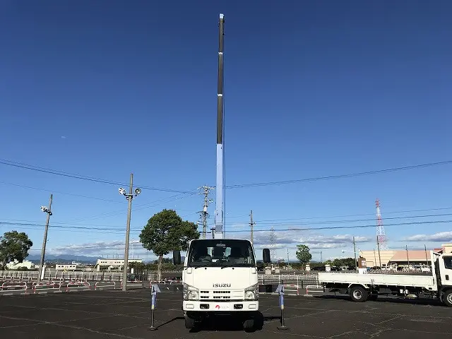 いすゞ エルフ BKG-NKR85AR(2WD)の写真18