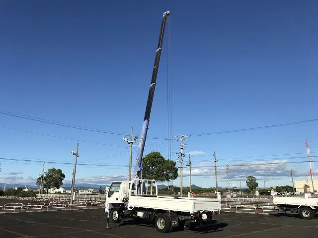 いすゞ エルフ BKG-NKR85AR(2WD)の写真20