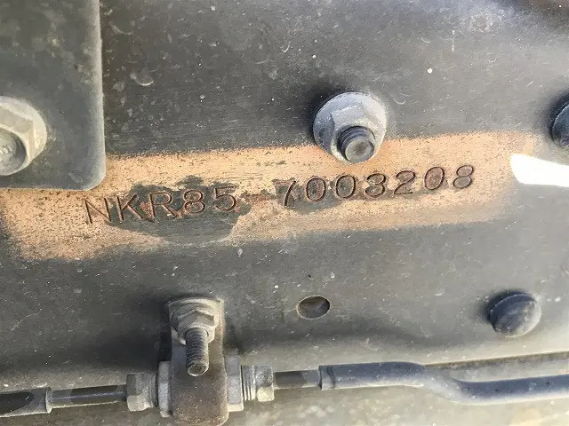 いすゞ エルフ BKG-NKR85AR(2WD)の写真29