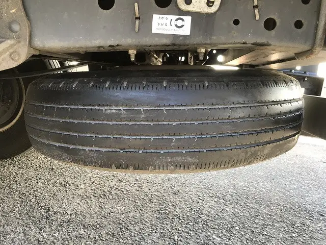 いすゞ エルフ BKG-NKR85AR(2WD)の写真45