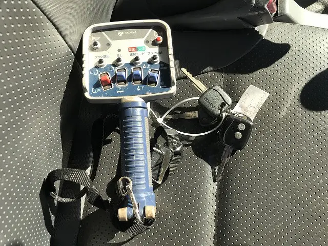 いすゞ エルフ BKG-NKR85AR(2WD)の写真48