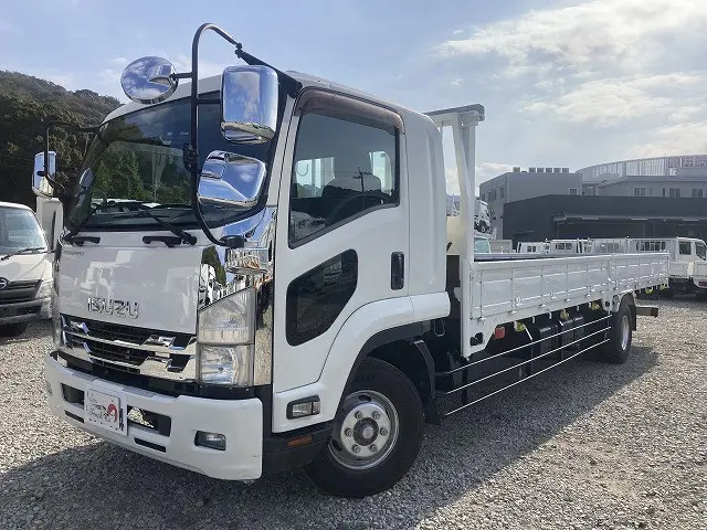 いすゞ フォワード SKG-FSR90S2(2WD)の写真1