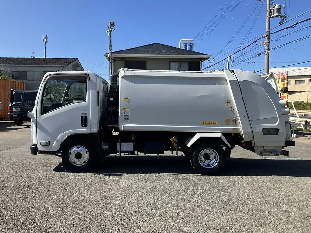 いすゞ エルフ TPG-NMR85N(2WD)の写真4