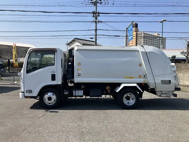 いすゞ エルフ TPG-NMR85N(2WD)の写真4