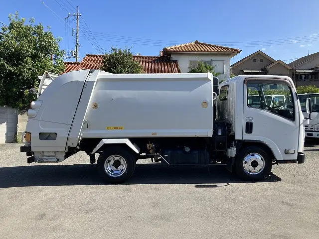 いすゞ エルフ TPG-NMR85N(2WD)の写真5