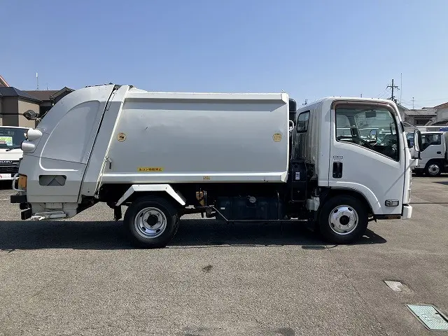 いすゞ エルフ TPG-NMR85N(2WD)の写真5