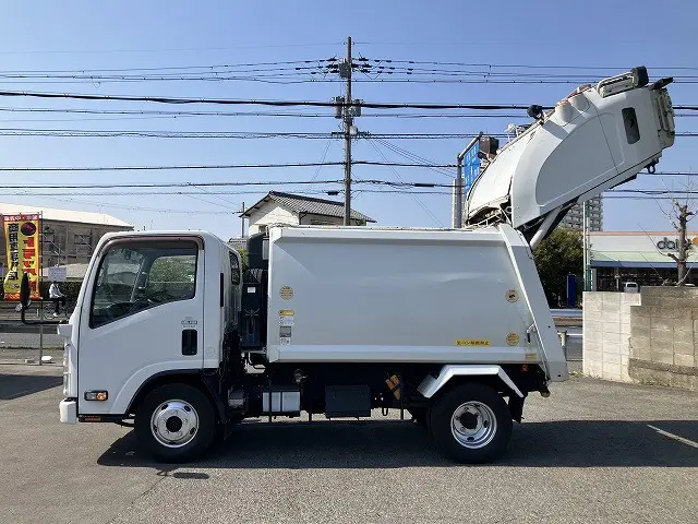 いすゞ エルフ TPG-NMR85N(2WD)の写真11