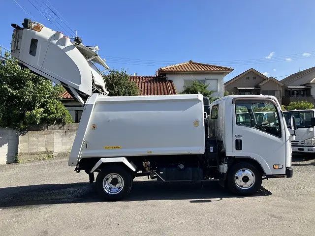 いすゞ エルフ TPG-NMR85N(2WD)の写真12