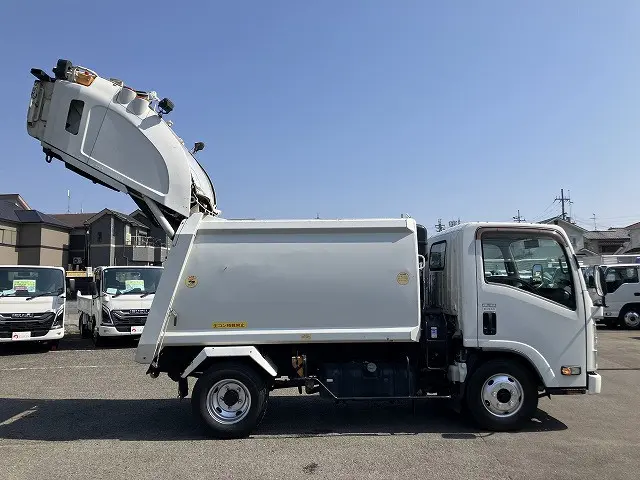 いすゞ エルフ TPG-NMR85N(2WD)の写真12