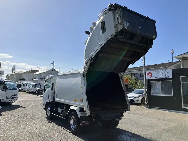 いすゞ エルフ TPG-NMR85N(2WD)の写真13