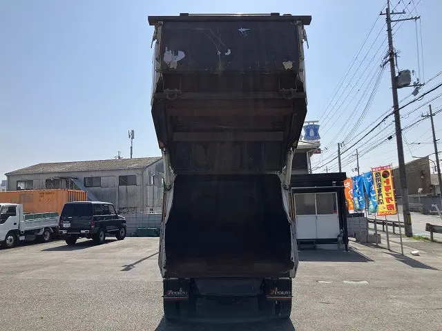 いすゞ エルフ TPG-NMR85N(2WD)の写真14