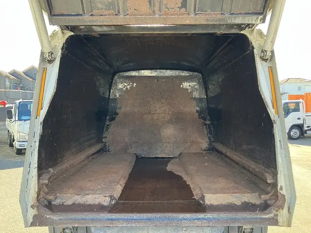 いすゞ エルフ TPG-NMR85N(2WD)の写真16