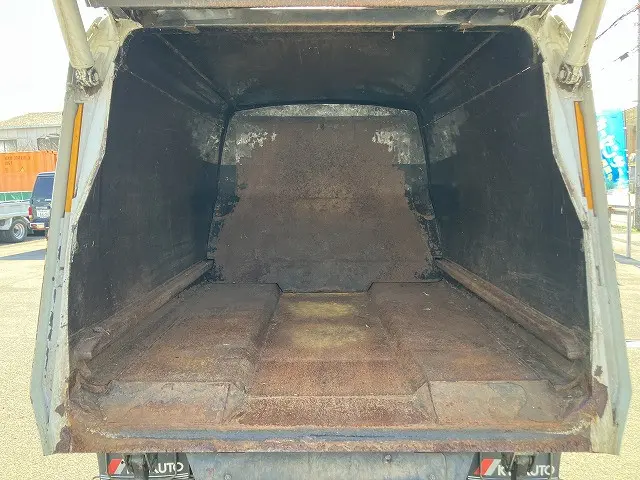 いすゞ エルフ TPG-NMR85N(2WD)の写真17