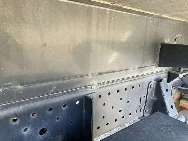 いすゞ エルフ TPG-NMR85N(2WD)の写真24