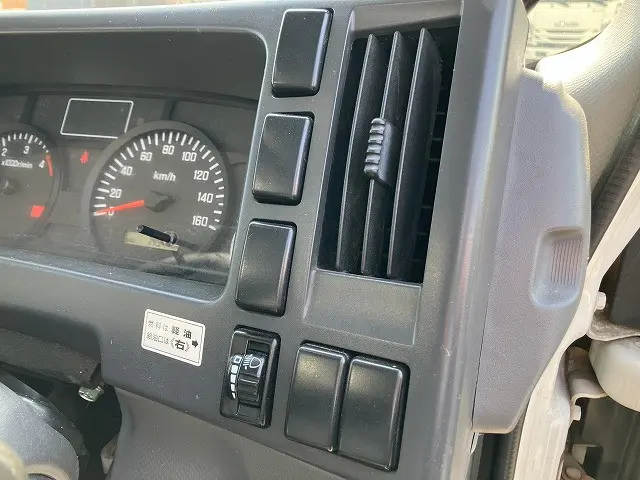 いすゞ エルフ TPG-NMR85N(2WD)の写真28