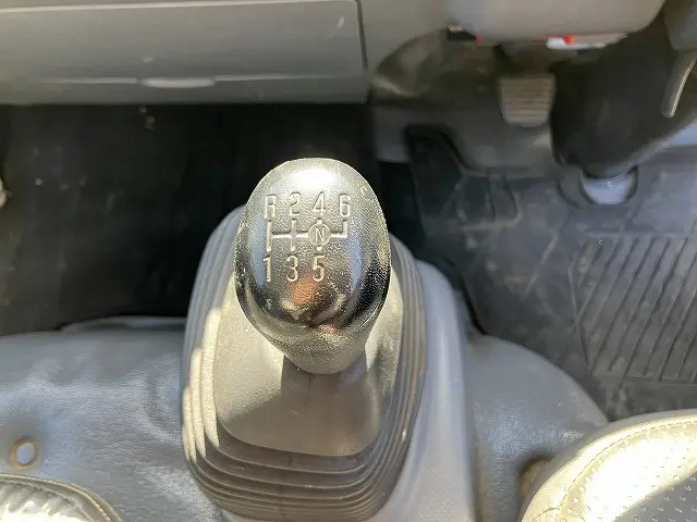 いすゞ エルフ TPG-NMR85N(2WD)の写真35