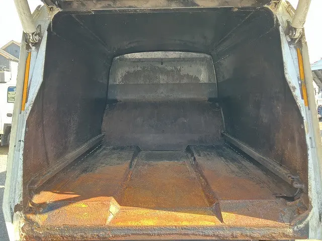 三菱 キャンター TPG-FEA50(2WD)の写真16