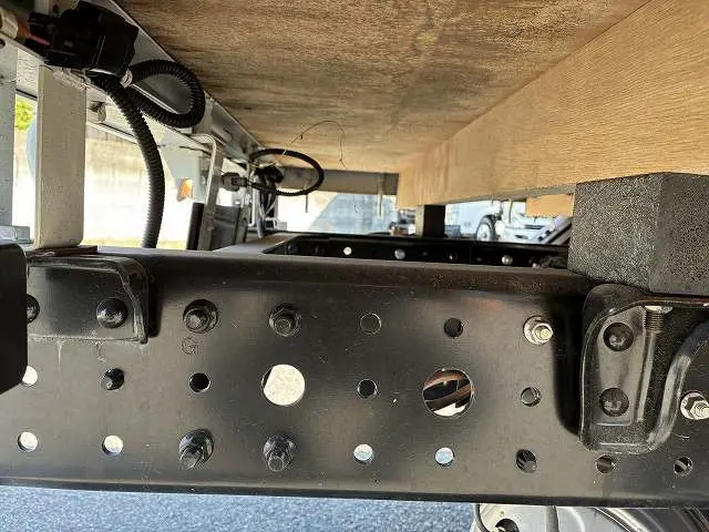 三菱 キャンター 2RG-FBA20(2WD)の写真23