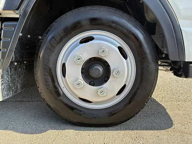 三菱 キャンター 2RG-FBA20(2WD)の写真31