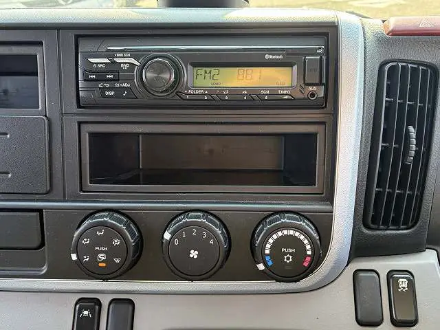 三菱 キャンター 2RG-FBA20(2WD)の写真48