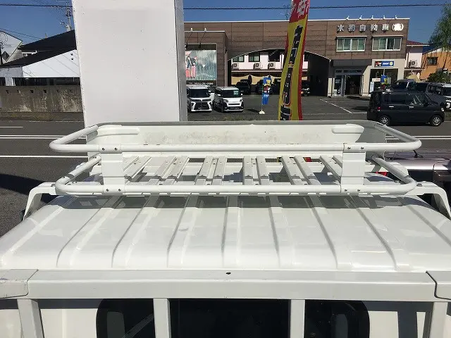 いすゞ エルフ 2RG-NKR88A(2WD)の写真17