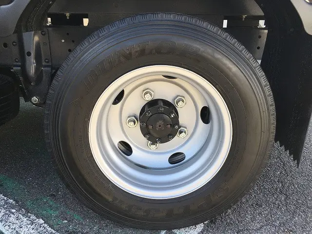 いすゞ エルフ 2RG-NKR88A(2WD)の写真41