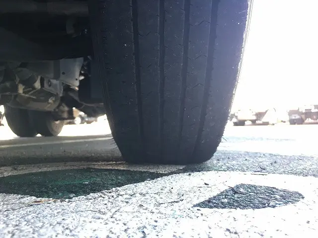 いすゞ エルフ 2RG-NKR88A(2WD)の写真44