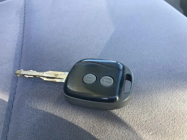 いすゞ エルフ BKG-NPR85AN(2WD)の写真30