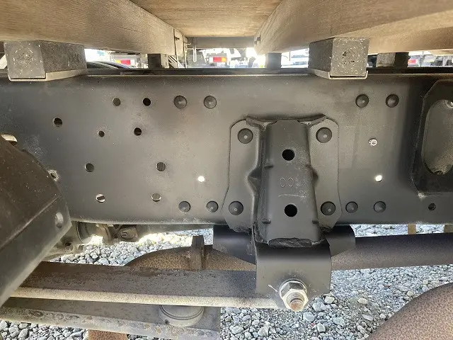 いすゞ エルフ BKG-NPR85AN(2WD)の写真34