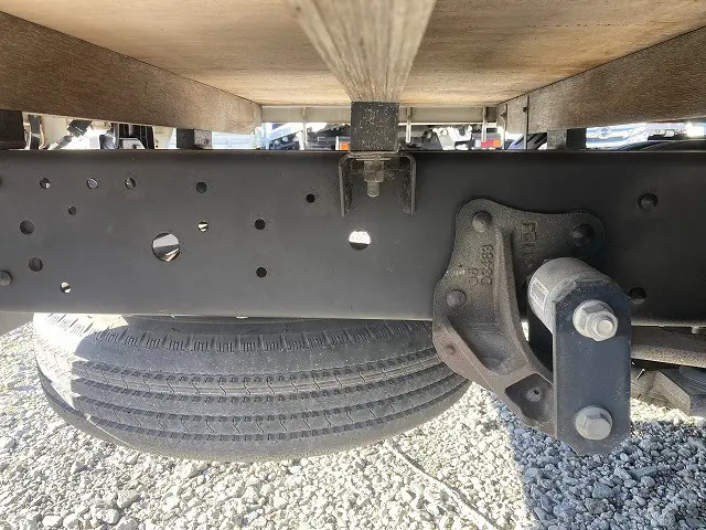 いすゞ エルフ BKG-NPR85AN(2WD)の写真35