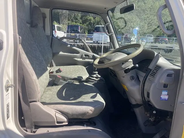 日野 デュトロ PB-XZU311T(2WD)の写真37