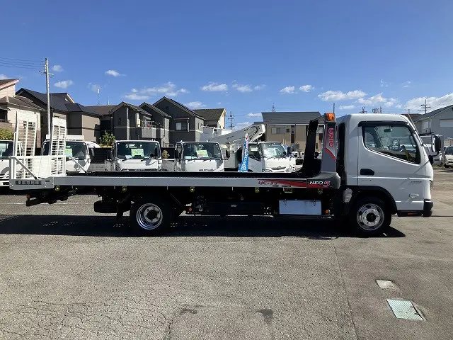 三菱 キャンター 2PG-FEB80(2WD)の写真5