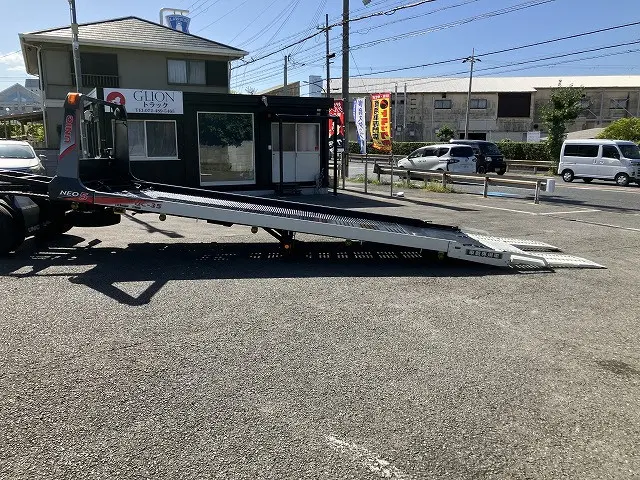 三菱 キャンター 2PG-FEB80(2WD)の写真9