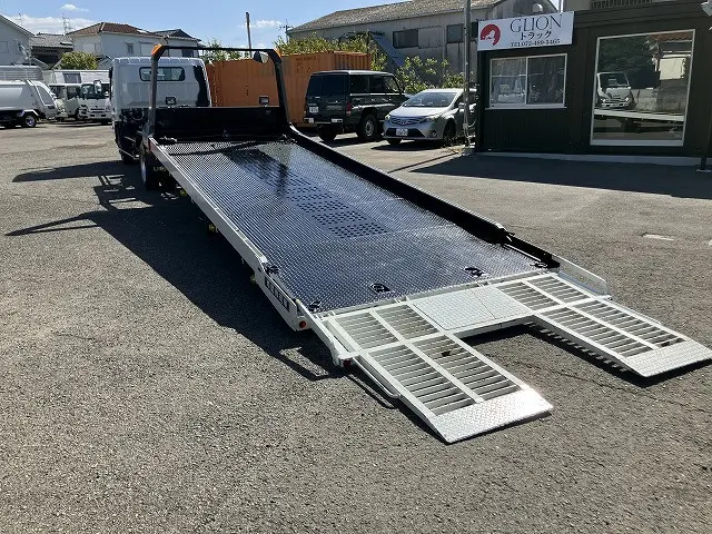 三菱 キャンター 2PG-FEB80(2WD)の写真11